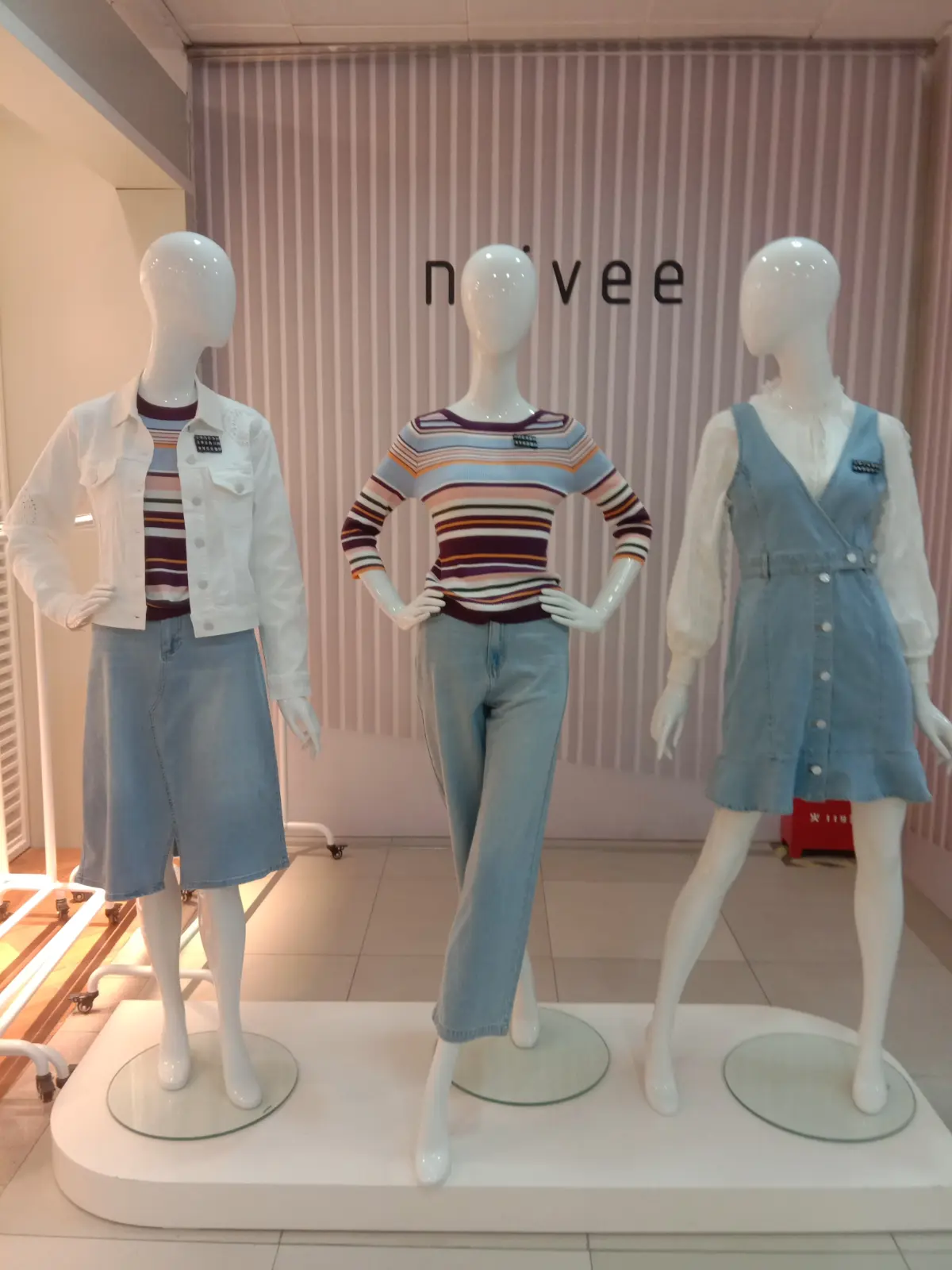 Mannequin in Action Pose
