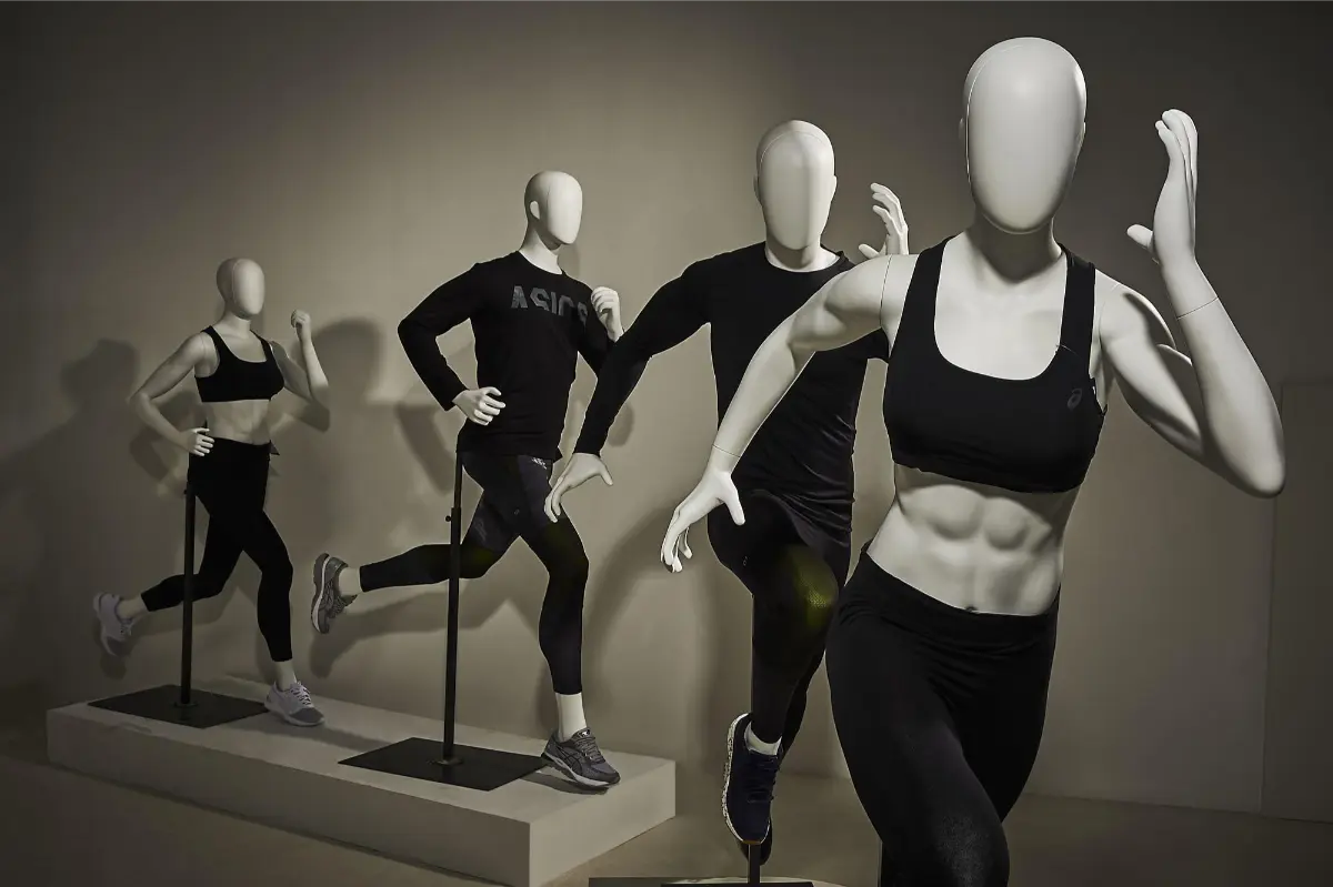 Sports Brand Mannequin Display 6