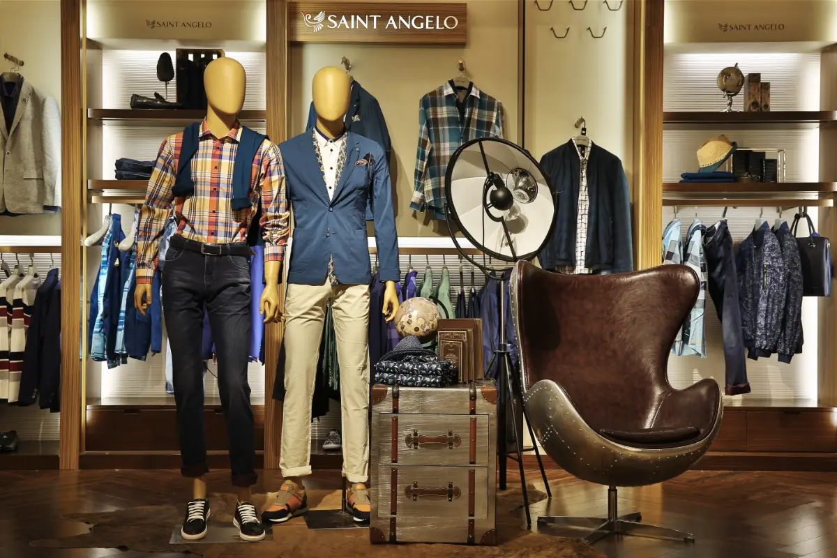 Mannequin in Store Display